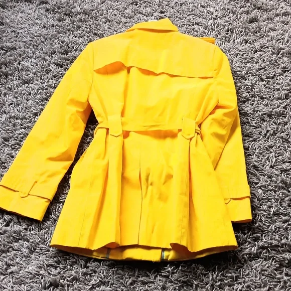 NEW Calvin Klein Vibrant Yellow Trench Coat - Picture 4 of 4